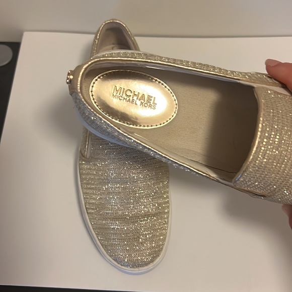 Michael Kors Keaton Glitter Chain Mesh Slip-On Sneaker - Size 6.5 - Picture 2 of 6